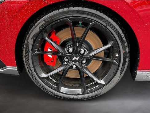 New 2025 Hyundai Elantra N image 13