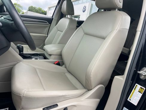 Used 2018 Volkswagen Atlas SEL FWD image 28