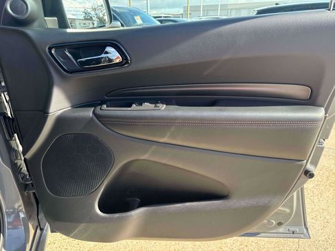 Certified 2025 Dodge Durango GT w/ Blacktop Package image 40