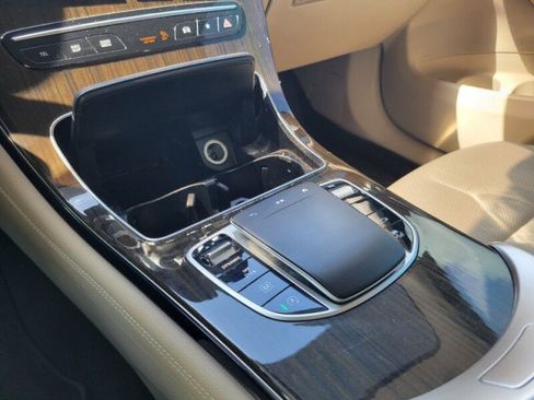 Used 2021 Mercedes-Benz GLC 300 image 23