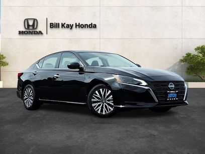 Used 2023 Nissan Altima 2.5 SV