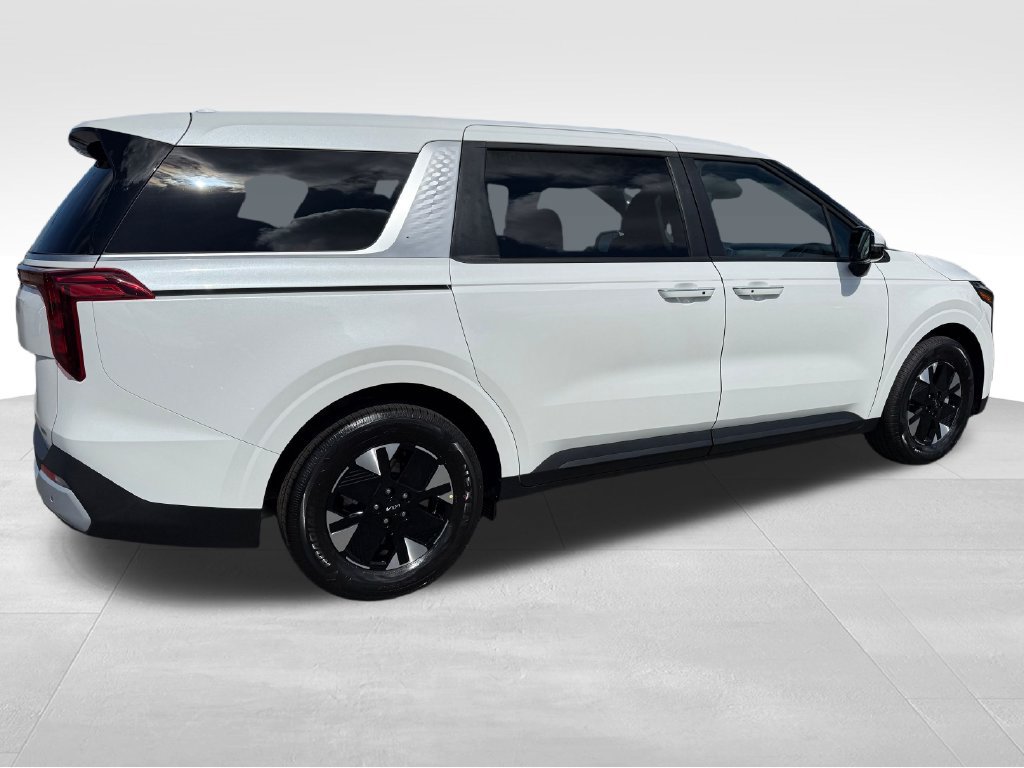 New 2026 Kia Carnival LXS FWD image 7