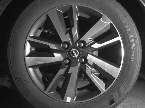 Used 2025 Nissan Versa SV image 14