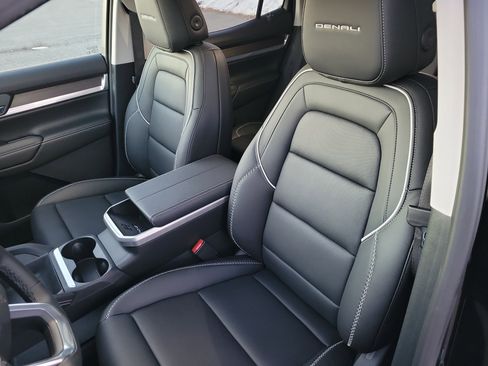 New 2026 GMC Terrain Denali image 4