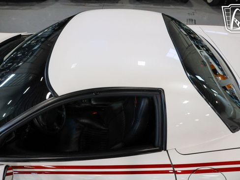 Used 2002 Chevrolet Corvette Z06 w/ Memory Pkg RWD image 33
