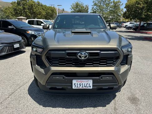 Used 2024 Toyota Tacoma TRD Sport w/ TRD Sport Premium Package AWD/4WD image 5