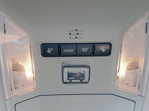Used 2021 Toyota RAV4 XLE w/ Carpet Mat Package (TMS) AWD/4WD image 27