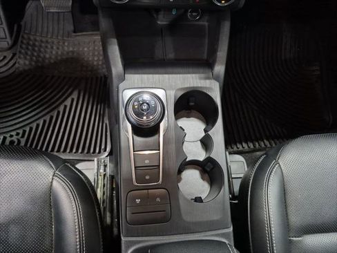 Used 2020 Ford Escape SEL image 15