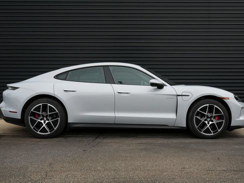 Certified 2025 Porsche Taycan 4S AWD/4WD image 38