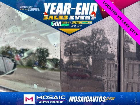 Used 2024 Ford Expedition XLT image 45