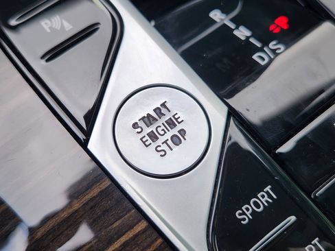 Used 2024 BMW X5 sDrive40i w/ Parking Assistance Package image 20