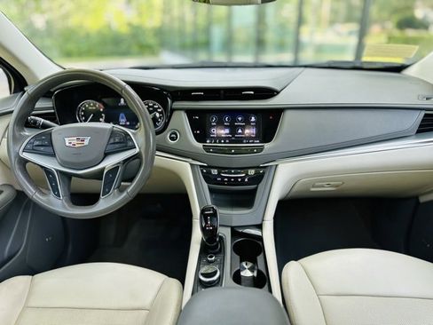 Used 2021 Cadillac XT5 Premium Luxury image 24