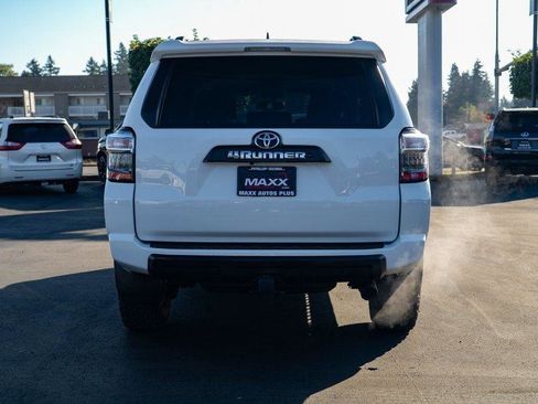 Used 2016 Toyota 4Runner TRD Pro image 12