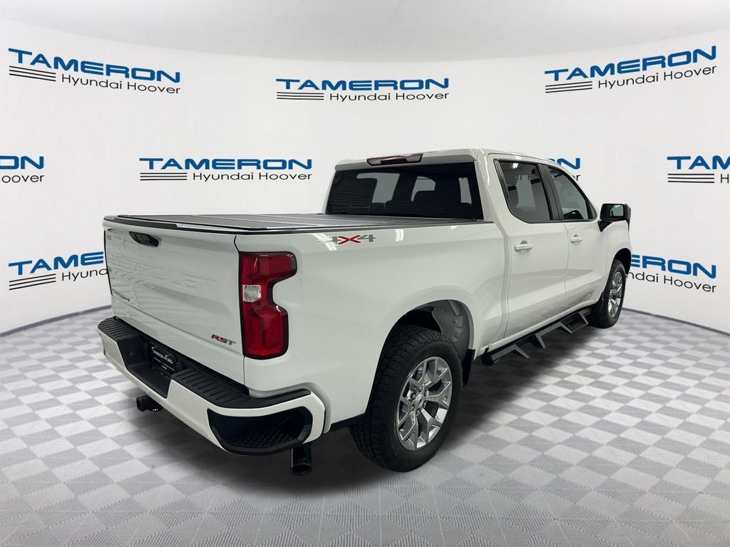 Used 2022 Chevrolet Silverado 1500 RST AWD/4WD image 5