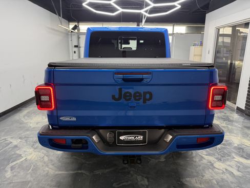 Used 2023 Jeep Gladiator High Altitude AWD/4WD image 4