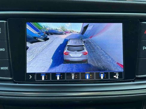 Used 2020 Buick Enclave Essence w/ Sound and Sites Package AWD/4WD image 36