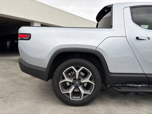 Used 2023 Rivian R1T Adventure Dual AWD/4WD image 5