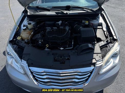 Used 2012 Chrysler 200 Touring FWD image 32