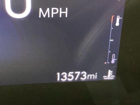 Used 2024 Buick Encore GX Avenir image 21