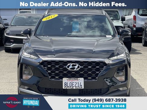 Used 2019 Hyundai Santa Fe Limited FWD image 2