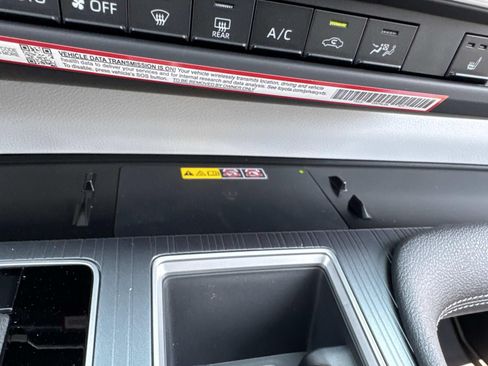 New 2026 Toyota Sienna XLE FWD image 17