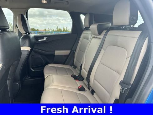 Used 2020 Ford Escape Titanium image 27