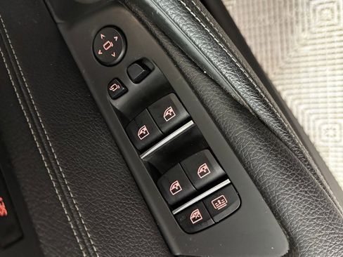 Used 2019 BMW 540i xDrive w/ Executive Package image 24