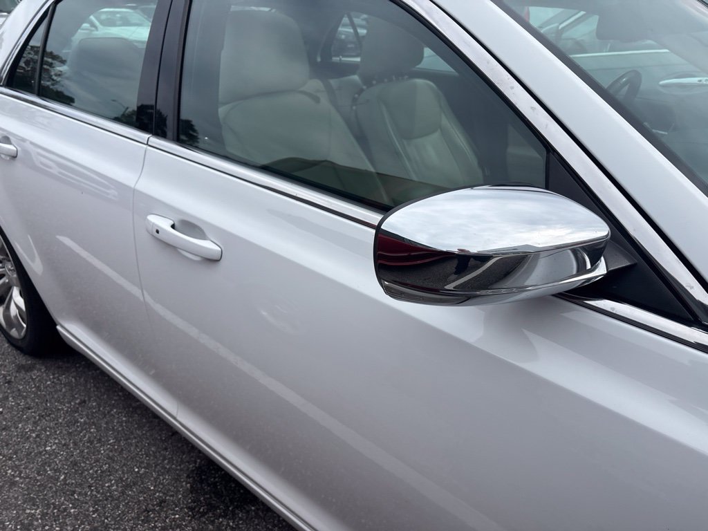 Used 2021 Chrysler 300 Touring L RWD image 7