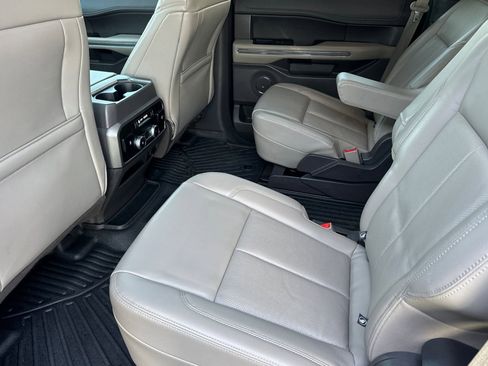 Used 2020 Ford Expedition XLT w/ Equipment Group 202A image 12