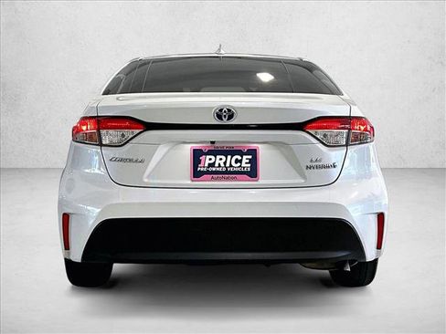 Used 2024 Toyota Corolla LE FWD image 4