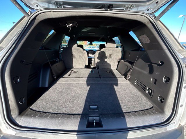 Used 2022 Chevrolet Traverse LT AWD/4WD image 46