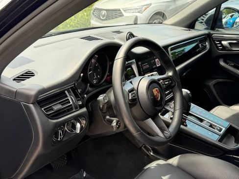 Used 2025 Porsche Macan Turbo AWD/4WD image 13