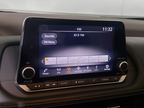 Used 2023 Nissan Rogue S image 21