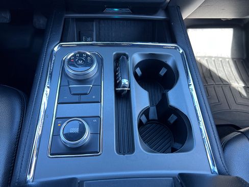 Used 2020 Ford Expedition XLT w/ Equipment Group 202A image 26