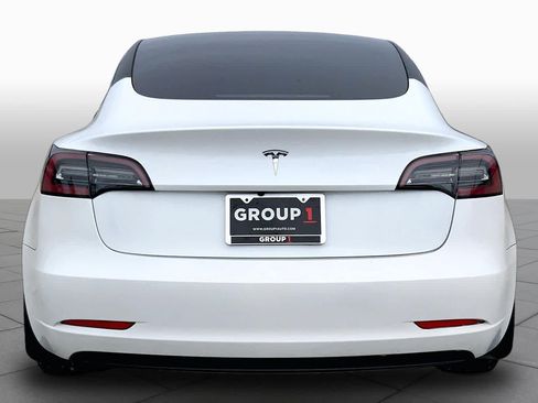 Used 2023 Tesla Model 3 Standard Range RWD image 4