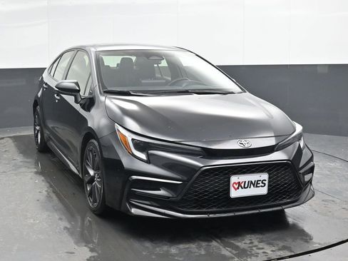 Used 2024 Toyota Corolla SE image 5