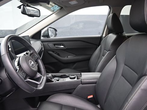 Used 2024 Nissan Rogue SL AWD/4WD image 24