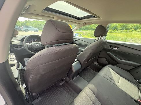 Used 2024 Honda Accord EX image 18