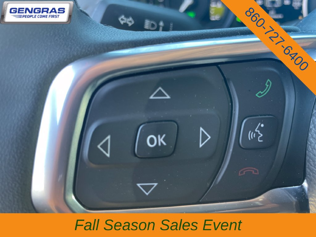 Used 2025 Jeep Wrangler Unlimited Sahara AWD/4WD image 52
