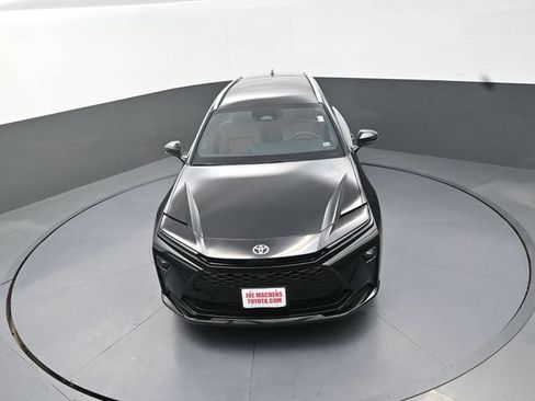 Used 2025 Toyota Crown Signia AWD/4WD image 23
