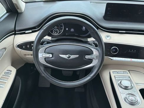 Used 2023 Genesis GV70 2.5T AWD/4WD image 23