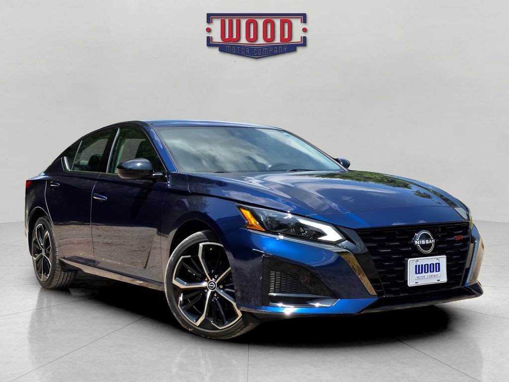 Used 2023 Nissan Altima 2.5 SR w/ SR Premium Package AWD/4WD image 1