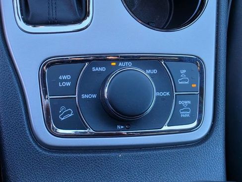 Used 2019 Jeep Grand Cherokee High Altitude AWD/4WD image 26