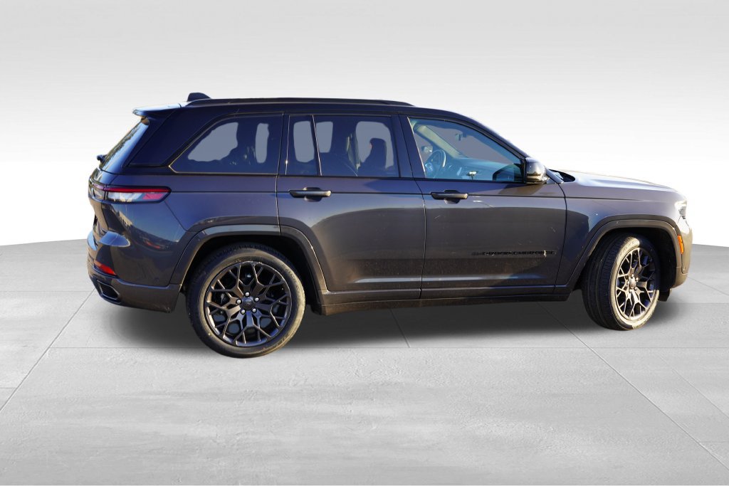 Certified 2025 Jeep Grand Cherokee Summit w/ Obsidian Package AWD/4WD image 5
