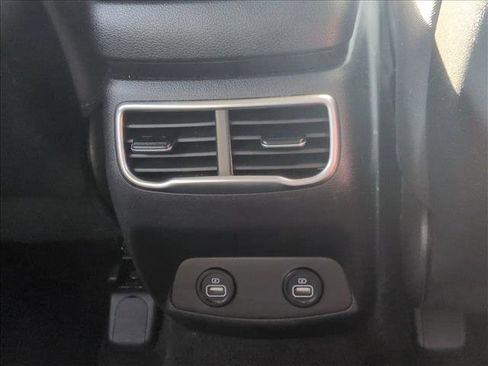 Used 2023 Hyundai Santa Fe SEL image 17