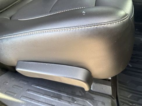 Certified 2019 GMC Acadia SLT image 32