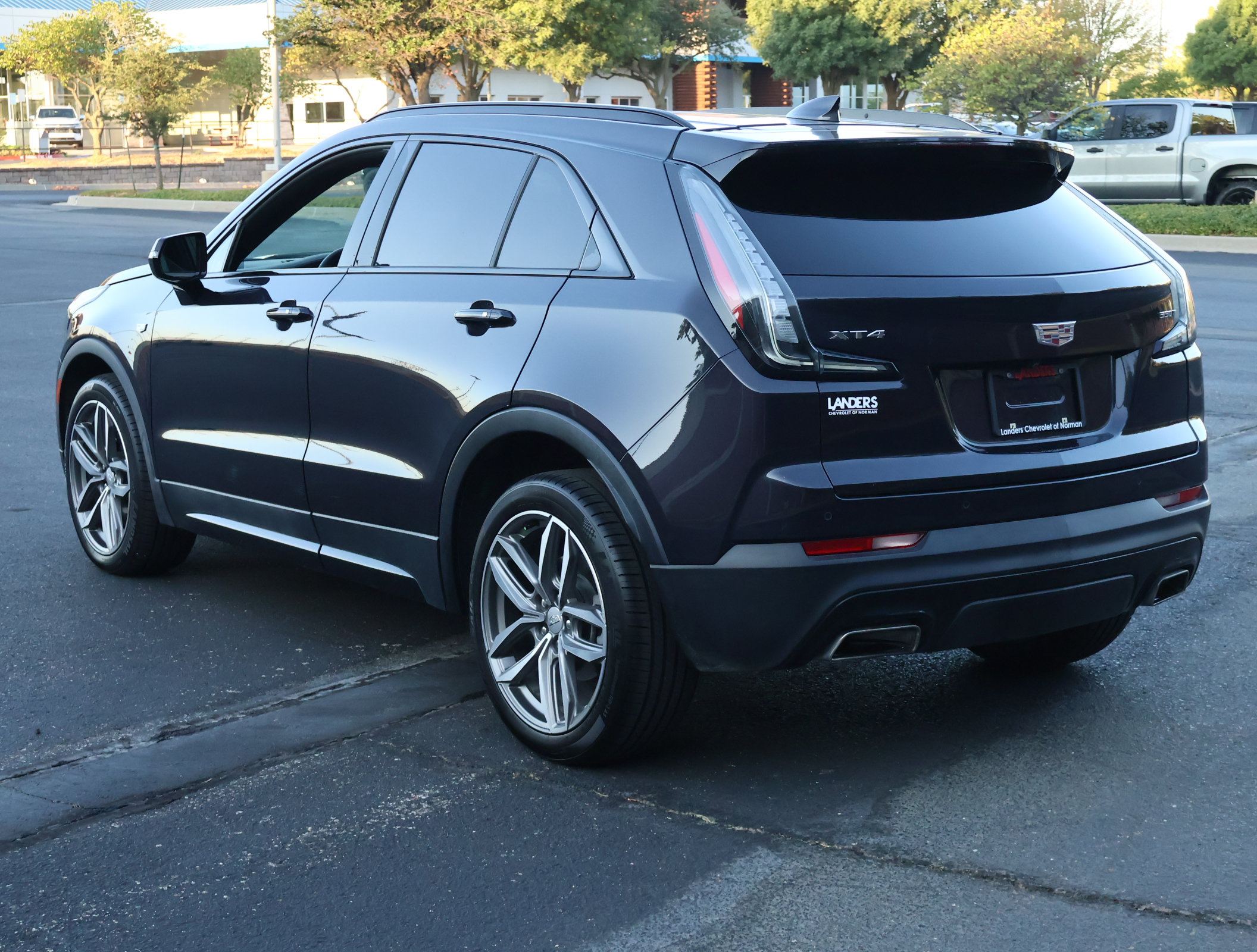 Used 2023 Cadillac XT4 Sport FWD image 7