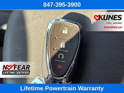 Used 2025 Chevrolet Trax LT FWD image 17