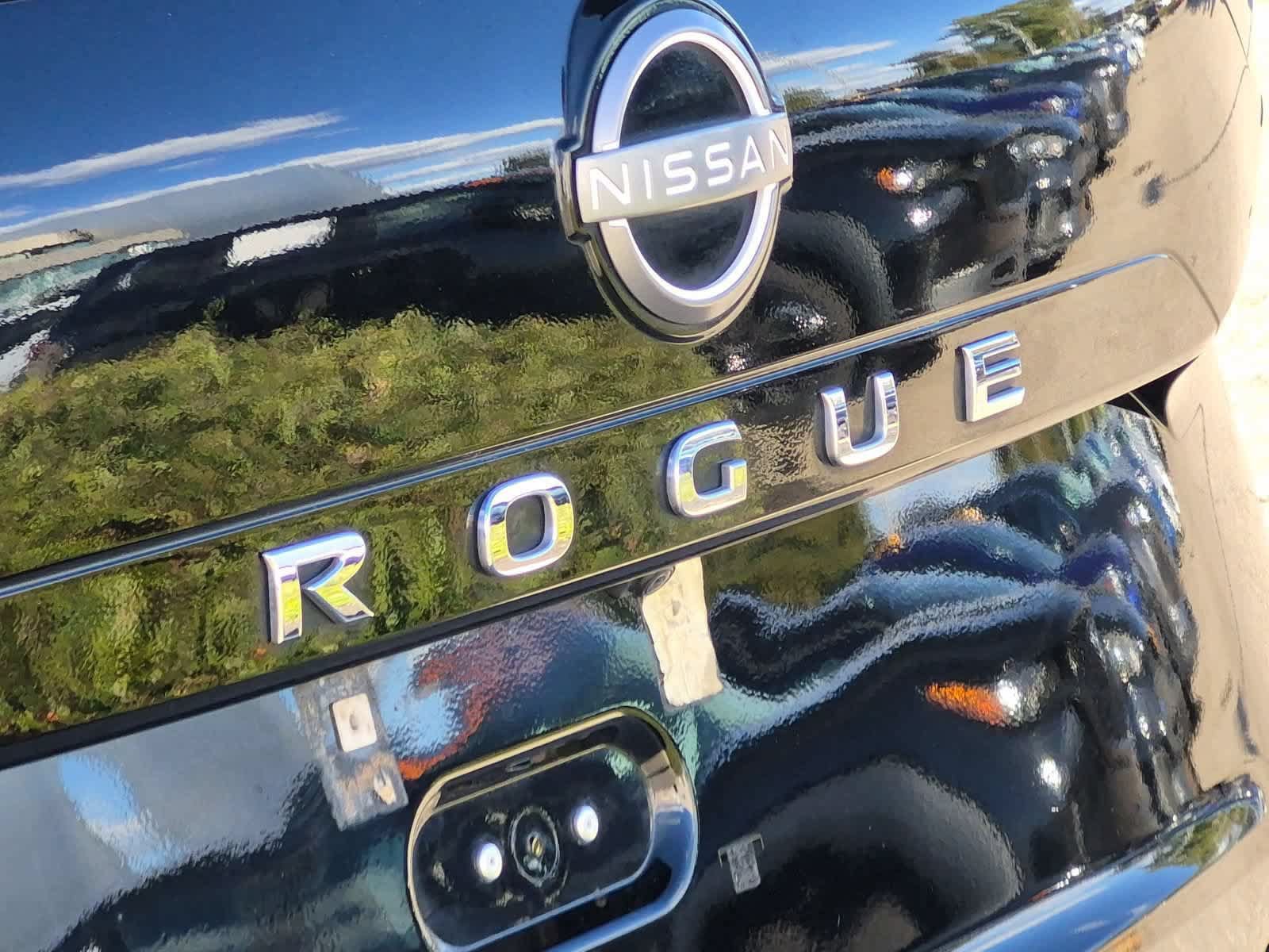 Used 2023 Nissan Rogue S FWD image 13
