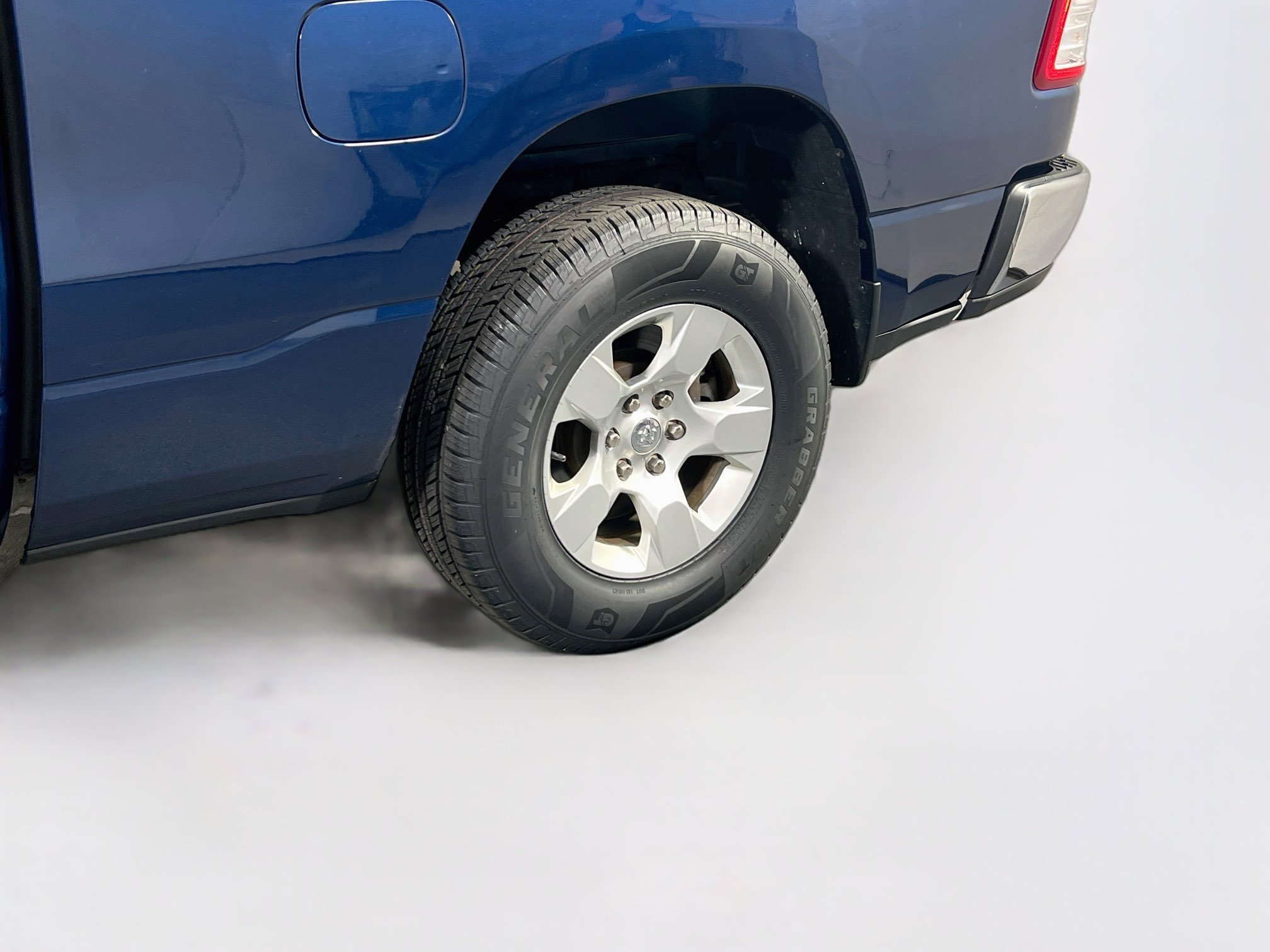 Used 2023 RAM 1500 Big Horn AWD/4WD image 29